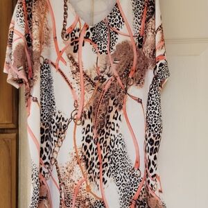 VENUS Short Sleeve Top with Animal Print and Coral Accents